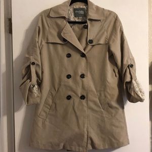 Super soft button up coat. Size Medium.